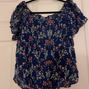 Brand new Hawley top